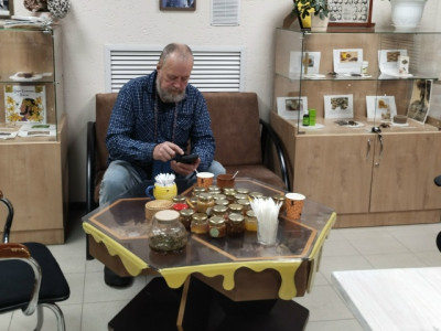 «Не просто экскурсия, а первая встреча с пчёлами»